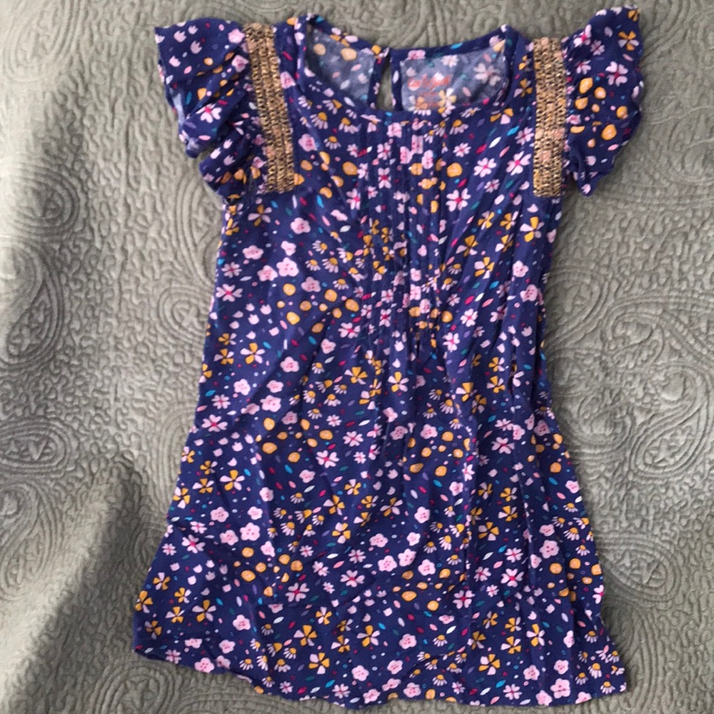 Girl’s dress